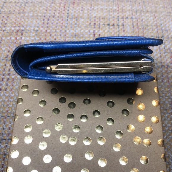 LOUIS VUITTON Toledo Blue Epi Leather Kisslock Porte Monnaie Viennois Wallet - Picture 12 of 15